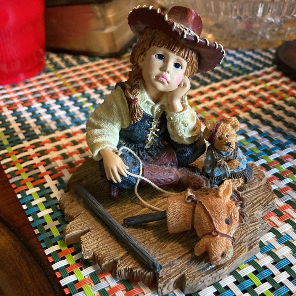 Figurine